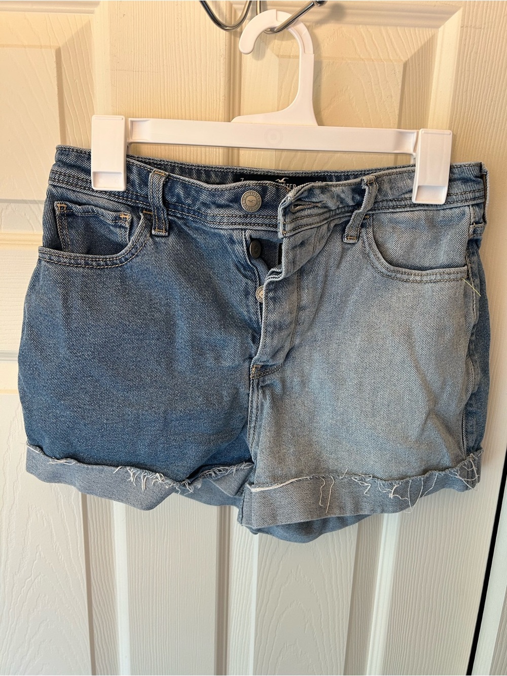 US Size 7 Hollister Two-Tone Denim Jean Hi-Rise Mom Shorts | Size 7 / W28